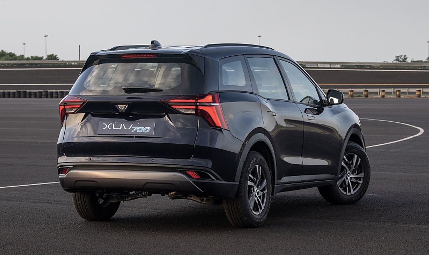 Mahindra XUV 700