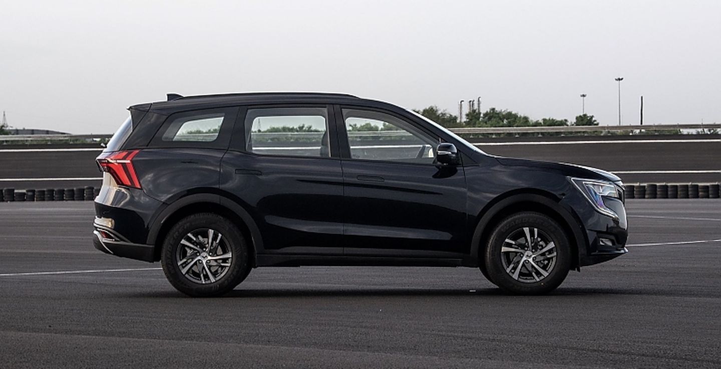 Mahindra XUV 700