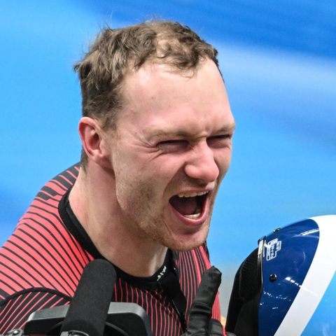 Francesco Friedrich aus Deutschland jubelt über Gold