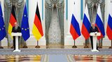 Scholz und Putin bei der anschließenden Pressekonferenz