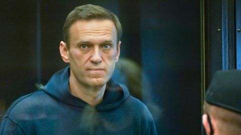 Alexej Nawalny im Februar 2021 vor einem Gericht in Moskau