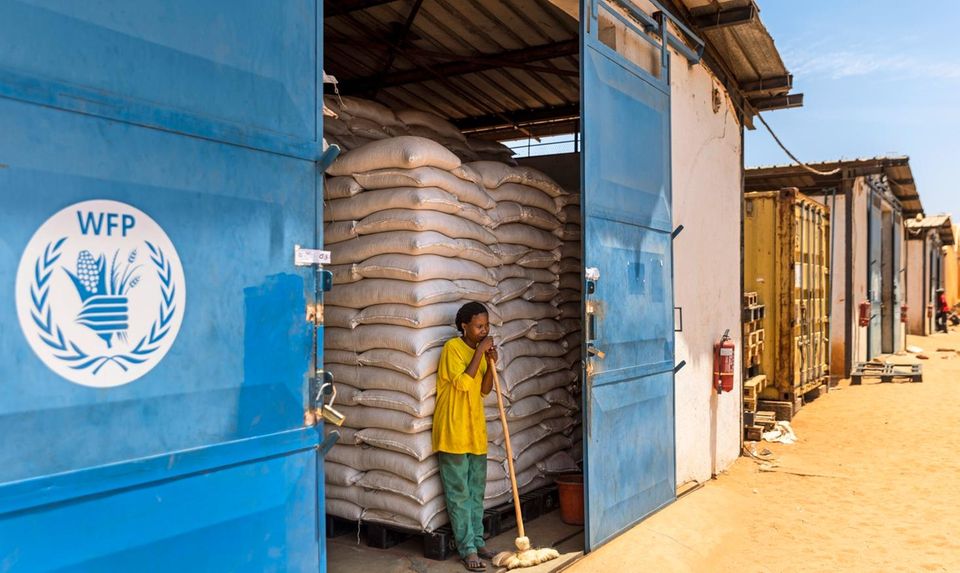 In Erwartung einer neuen großen Hungersnot hat das Welternährungsprogramm seine lokalen Lager mit Reis gefüllt