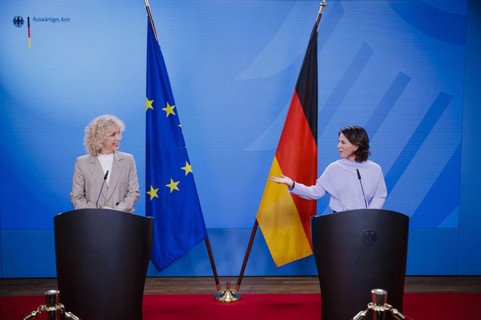 Annalena Baerbock, Bundesaussenministerin, stellt im Auswaertigen Amt Jennifer Morgan als neue Sonderbeauftragte für internationale Klimapolitik vor