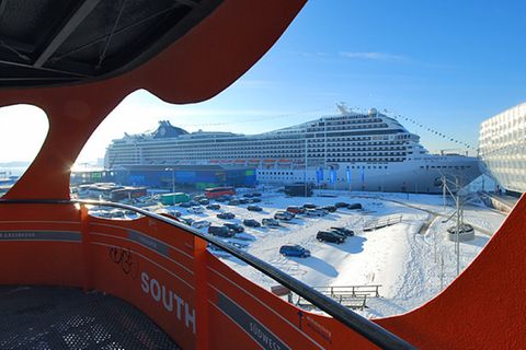 Am Sonntag macht sich die "MSC Magnifica" zur Jungfernfahrt nach Venedig auf und wird die Häfen von Amsterdam, Lissabon, Palma sowie Barcelona, Neapel, Messina und Dubrovnik besuchen. Bis November wird der Flottenneuling im Mittelmeer unterwegs sein