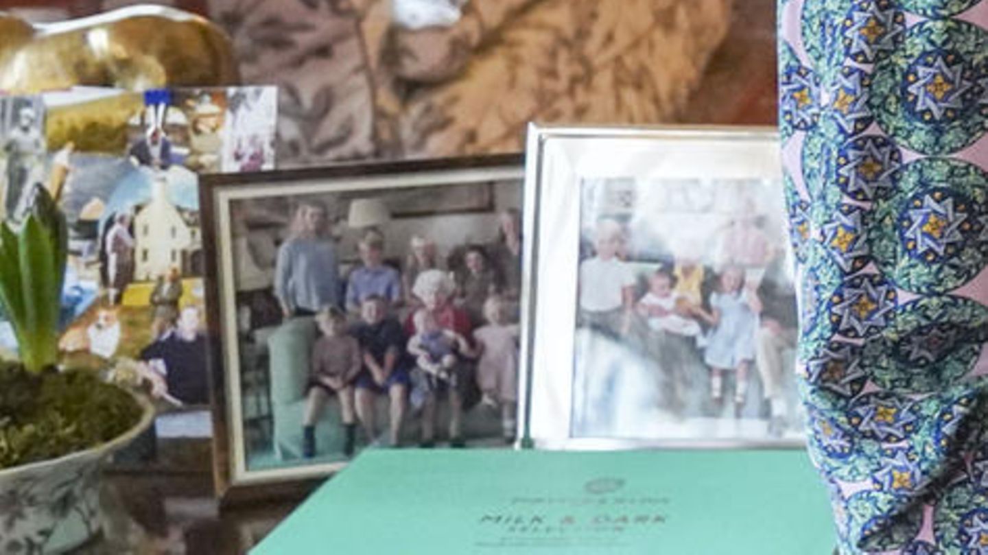 Royal News: Queen Elizabeth shows up with great-grandchildren – without Philip for the first time