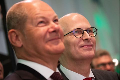 Olaf Scholz und Peter Tschentscher sind wegen Beihilfe zur Steuerhinterziehung angeklagt worden