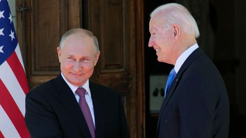 Wladimir Putin und Joe Biden bei ihrem Treffen in Genf. Wessen Strategie treibt die Ukraine-Krise an? 