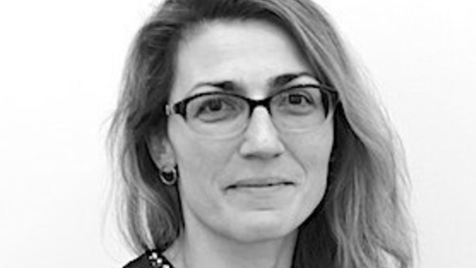 Velina Tchakarova ist Direktorin des Austria Institut für Europa- und Sicherheitspolitik (AIES). In der aktuellen Debatte prägte sie die Begriffe: The #Dragonbear, The Bifurcation of the Global System (G2 World) und The #IndoPacific Decade