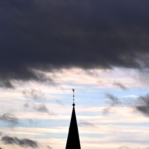 Sturm Zeynep Dunkle Wolken