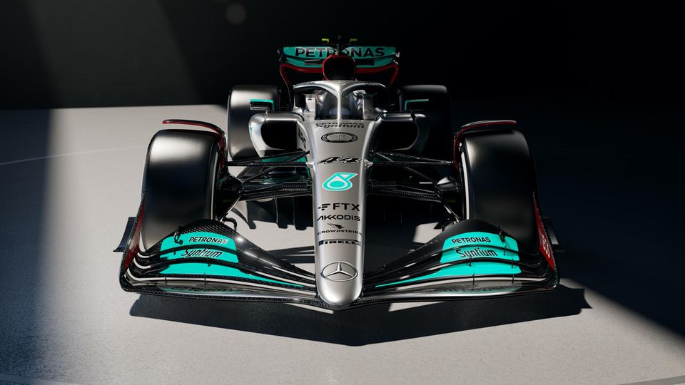 Mercedes' neues Formel-1-Auto: Der neue Silberpfeil heißt mit vollem Namen Mercedes-AMG F1 W13 E Performance Der neue Silberpfeil heißt mit vollem Namen Mercedes-AMG F1 W13 E Performance