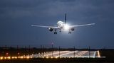 Flugzeug bei Landung
