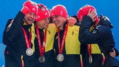 Silber im Viererbob: Johannes Lochner und seine Anschieber Christian Rasp, Florian Bauer und Christopher Weber 