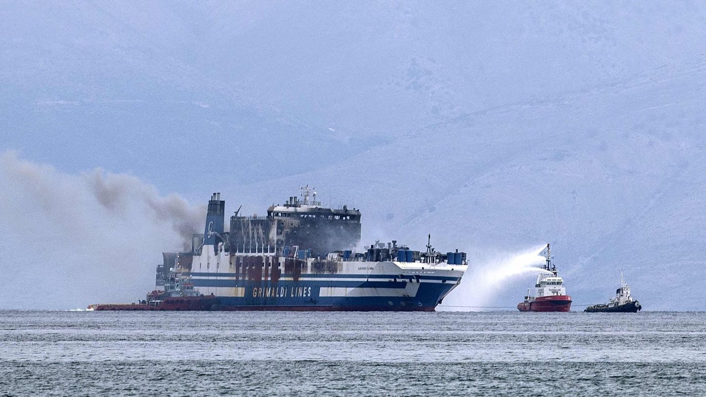 Euroferry Olympia vor Korfu