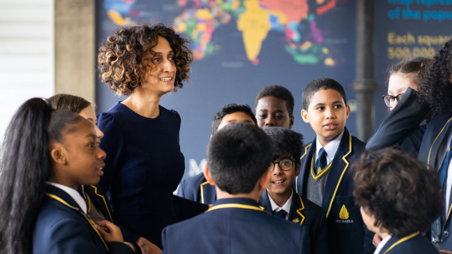 Die Schule wirbt mit dem Slogan: "Ethos einer Privatschule - ohne Gebühren".