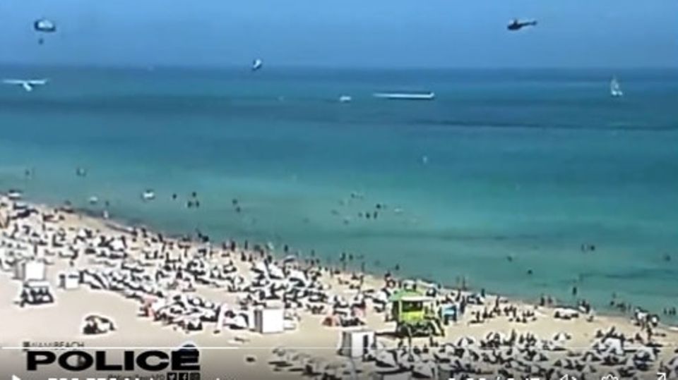 Sekunden vor dem Aufprall: Der Hubschrauber nähert sich dem Strand vom Miami Beach.