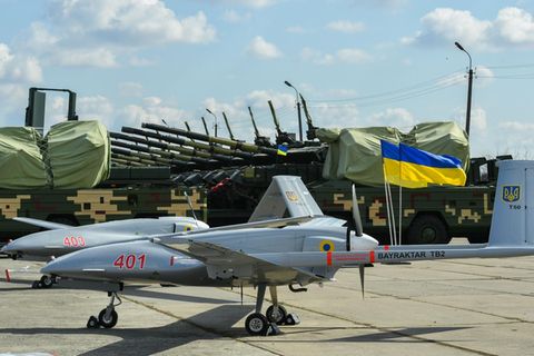 Bayraktar TB2 Drohne auf einer militärischen Basis in der Ukraine