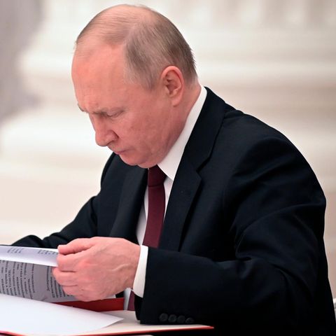 Ukraine-Krise: Putin erkennt Separatisten-Gebiete Donezk und Luhansk in Ostukraine als unabhängig an