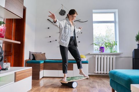 Trend "Balance-Board": So trainieren Sie spielerisch Ihren Gleichgewichtssinn