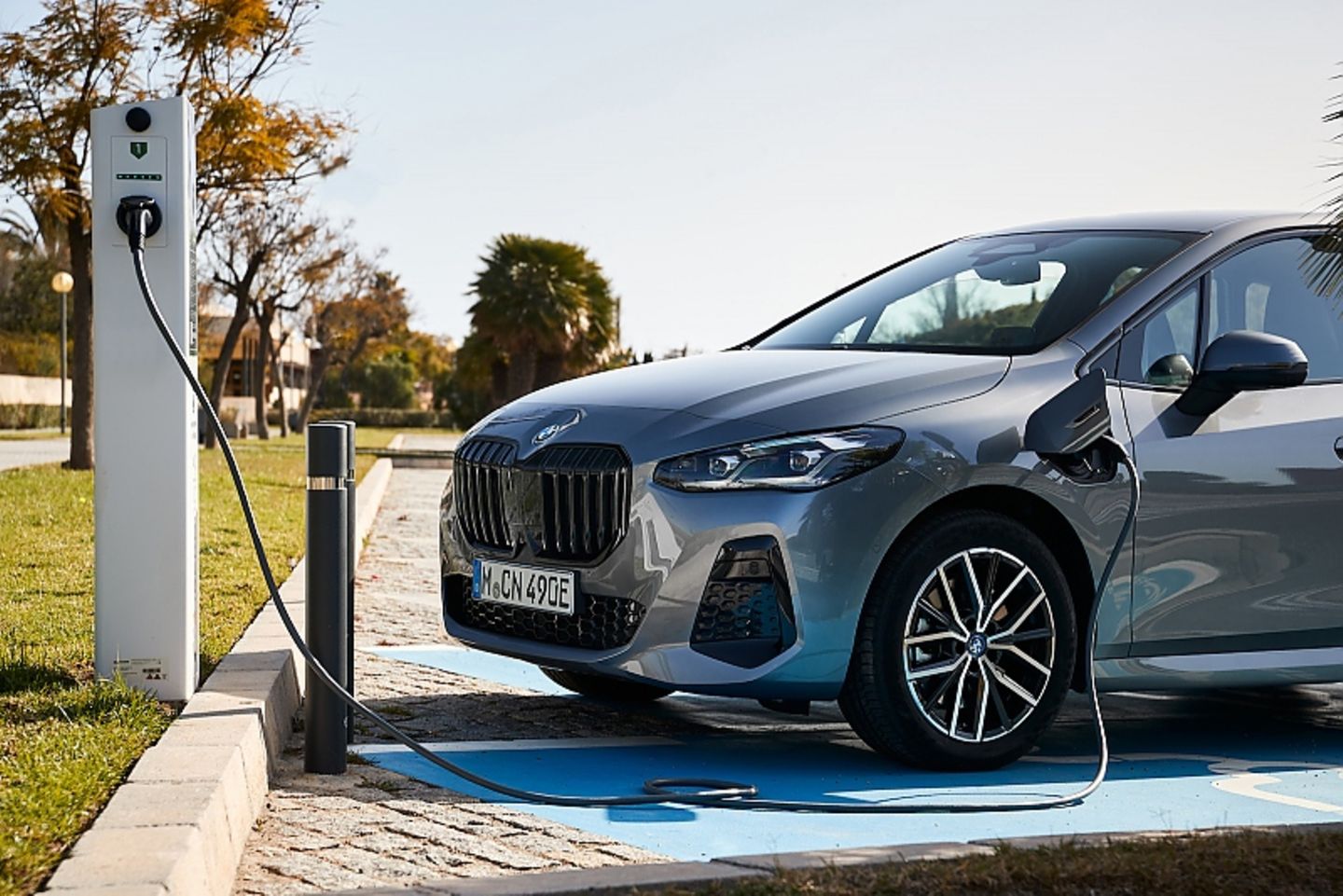 BMW 230e xDrive