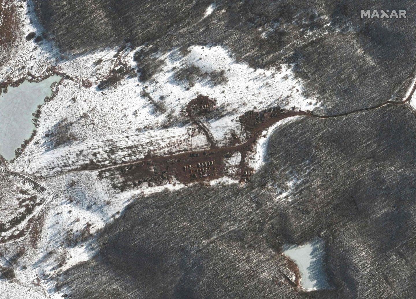 Dieses Satellitenbild soll einen Überblick über einen neuen Einsatz auf einer Lichtung südwestlich von Belgorod zeigen