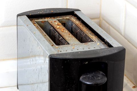 Entdeckung sorgt für witzige Reaktionen – haben auch Sie jahrelang Toaster-Krümel falsch entsorgt?