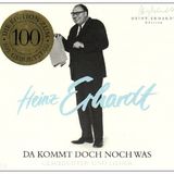 Ludwig Erhard gilt als Vater des Wirtschaftswunder - doch er brachte die Menschen in jener Zeit zum Lachen: Heinz Erhardt war der populärste Komiker jener Jahre, der mit seinen Gedichten, Kalauern, Liedern und Filmen Millionen Menschen Spaß bereitete. Das Hörbuch "Da kommt noch was" versammelt seine besten Nummern jener Jahre. Manches ist heute verstaubt, doch ein Großteil von Erhardts Humor funktioniert noch heute - er ist zeitlos.   Bei Audible können Sie sich die Sammlung herunterladen