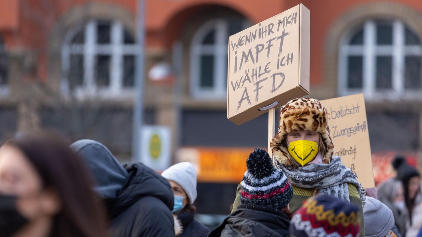 Corona-Demo in Stuttgart. Sonja ist nicht auf dem Bild zu sehen