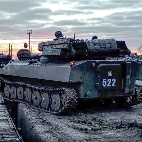 Ein russischer Panzer bei einer Übung in der Nähe der Ukraine