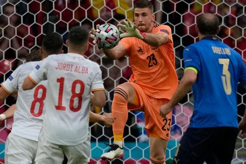 UNAI SIMON SPAIN 06072021