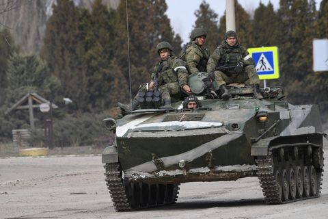 Ein russisches Panzerfahrzeug auf der Krim