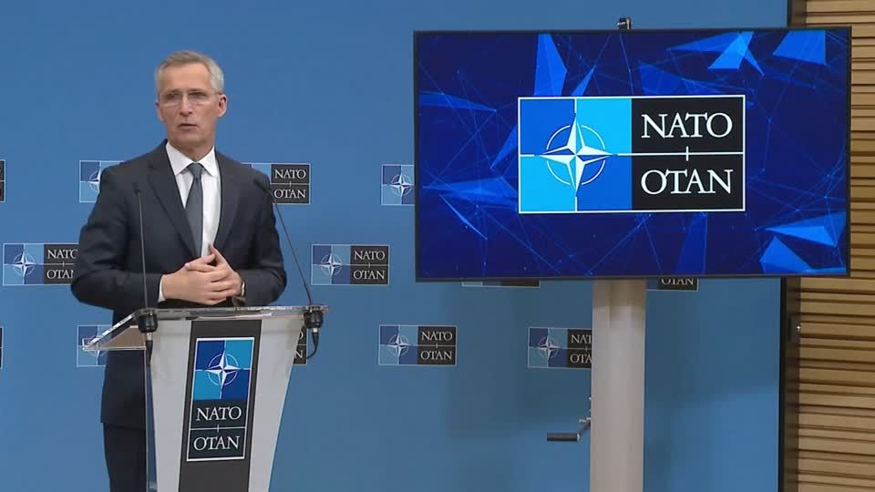 Video: Nato versetzt über 100 Kampfflugzeuge in höchste Alarmbereitschaft Video: Nato versetzt über 100 Kampfflugzeuge in höchste Alarmbereitschaft
