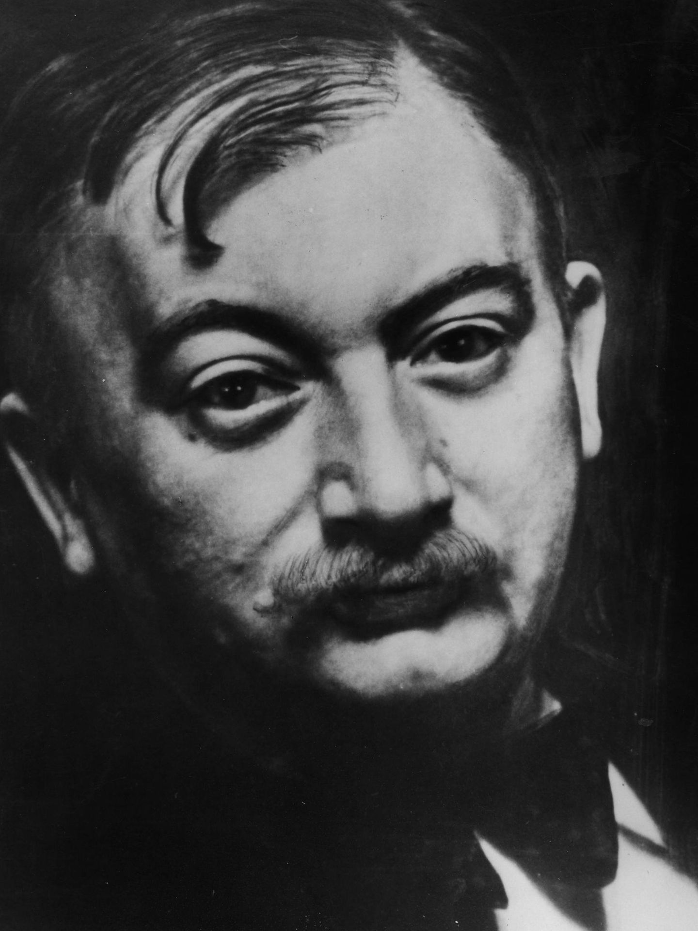 Wer sich heute ein Bild vom Leben in dem Vielvölkerstaat Österreich-Ungarn verschaffen will, sollte die Bücher von Joseph Roth lesen. Der Schriftsteller wurde 1894 in der westukrainischen Stadt Brody geboren, die damals zu Ostgalizien gehörte. Seine bekanntesten Romane wie "Radetzkymarsch" und "Die Kapuzinergruft" waren ein melancholischer Abgesang auf die Doppelmonarchie und den letztlich gescheiterten Versuch, verschiedene Völker und Religionen in einem Staat zu vereinen. Mit seiner Absage an den spalterischen Nationalismus gilt Roth auch als Vordenker der Europäischen Union. In Brody erinnert heute eine in Ukrainisch und Deutsch beschriftete Gedenktafel an den berühmten Sohn der Stadt.