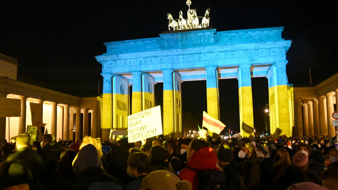 Ukraine-Krieg Demo Berlin Ukraine-Krieg Demo Berlin