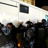 Russland, Moskau: Anti-Kriegs-Demonstranten werden festgenommen 