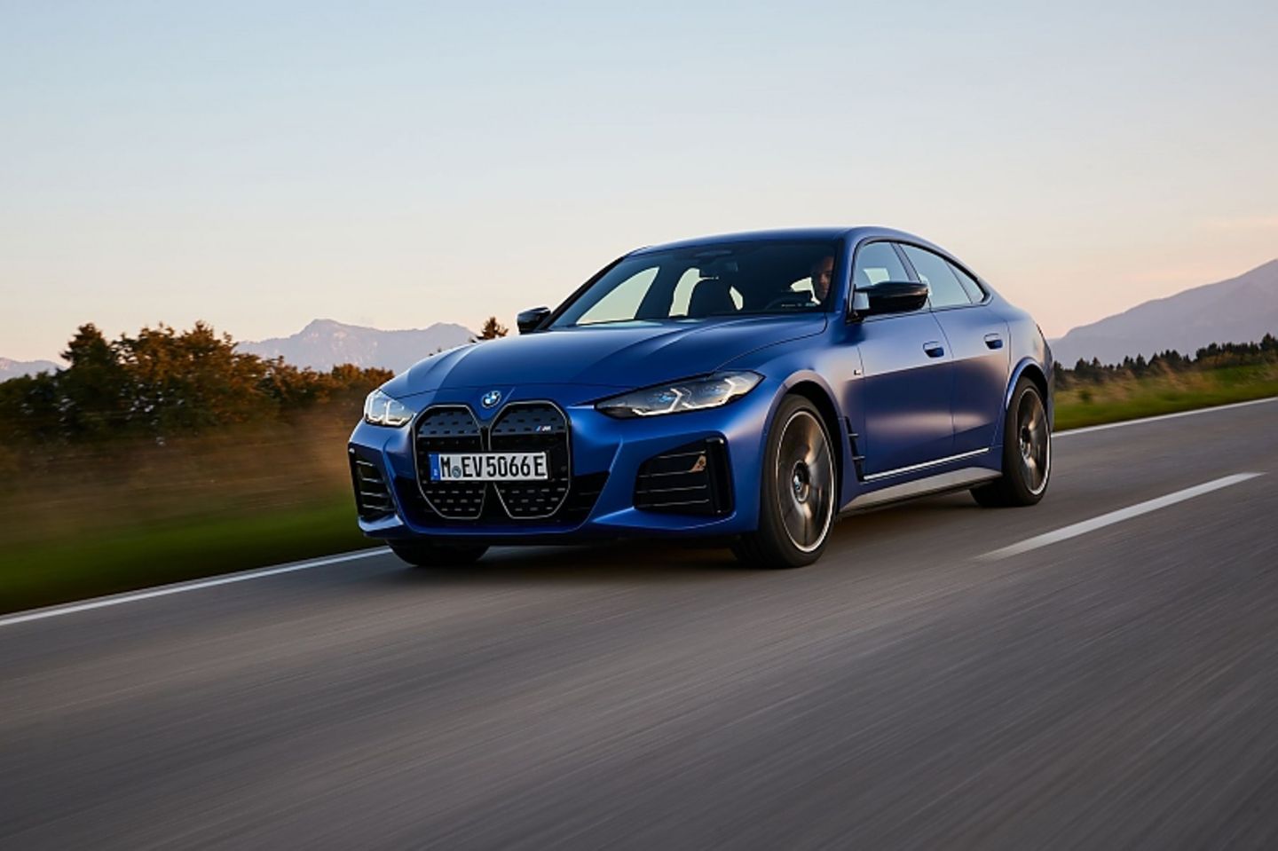 BMW i4 M50