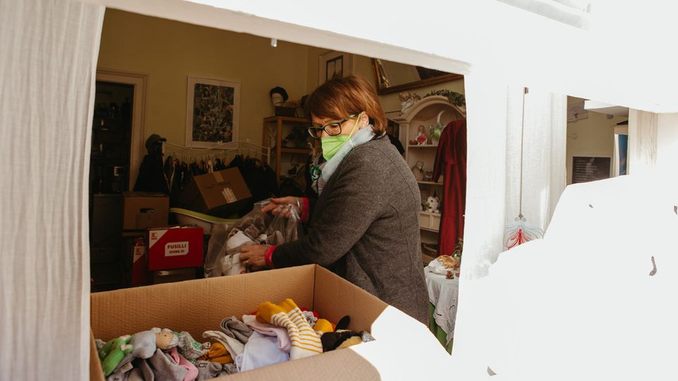 Waisen aus Kiew kommen nach Freiburg Im Freiburger Secondladen S'Einlädele werden die Spenden gesammelt