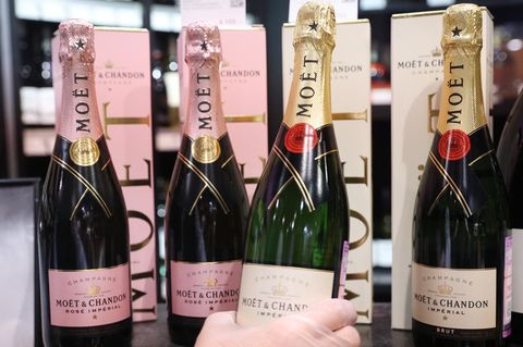 Drogen statt Champagner in der Flasche