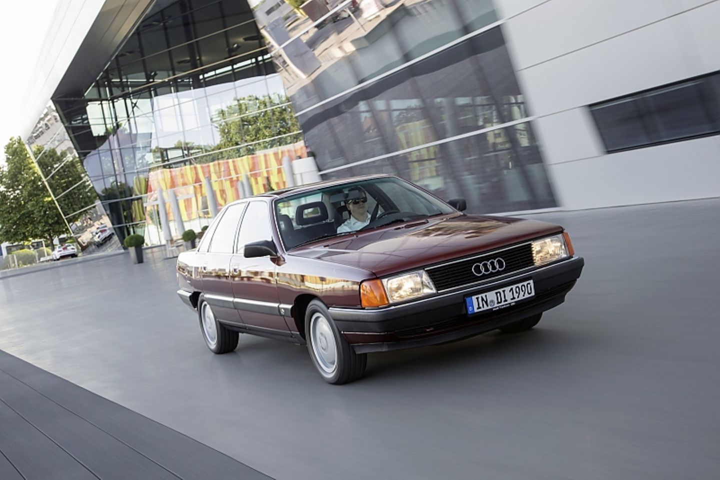 Audi 100 C3 Typ 44