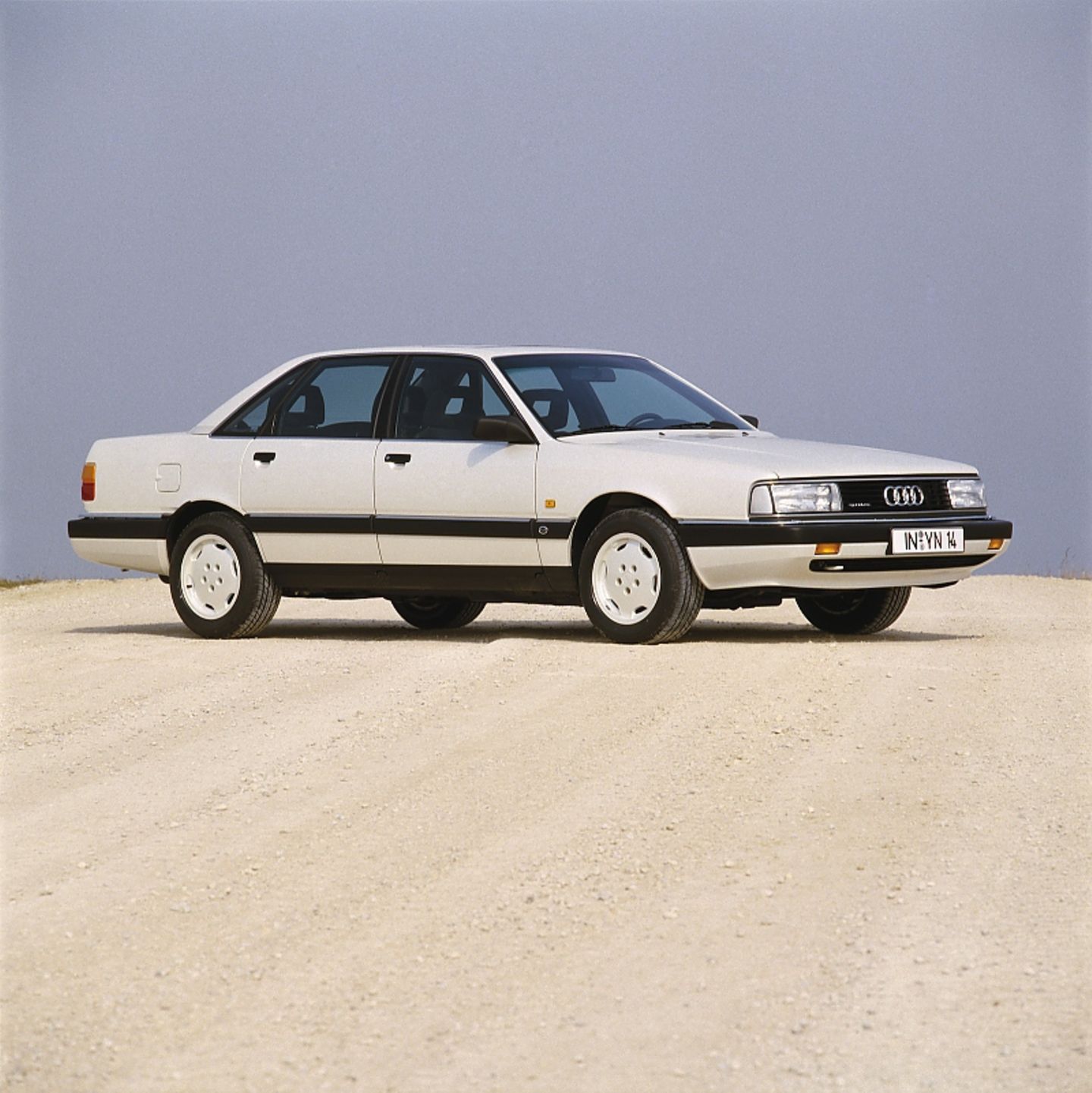 Audi 200 Typ 44