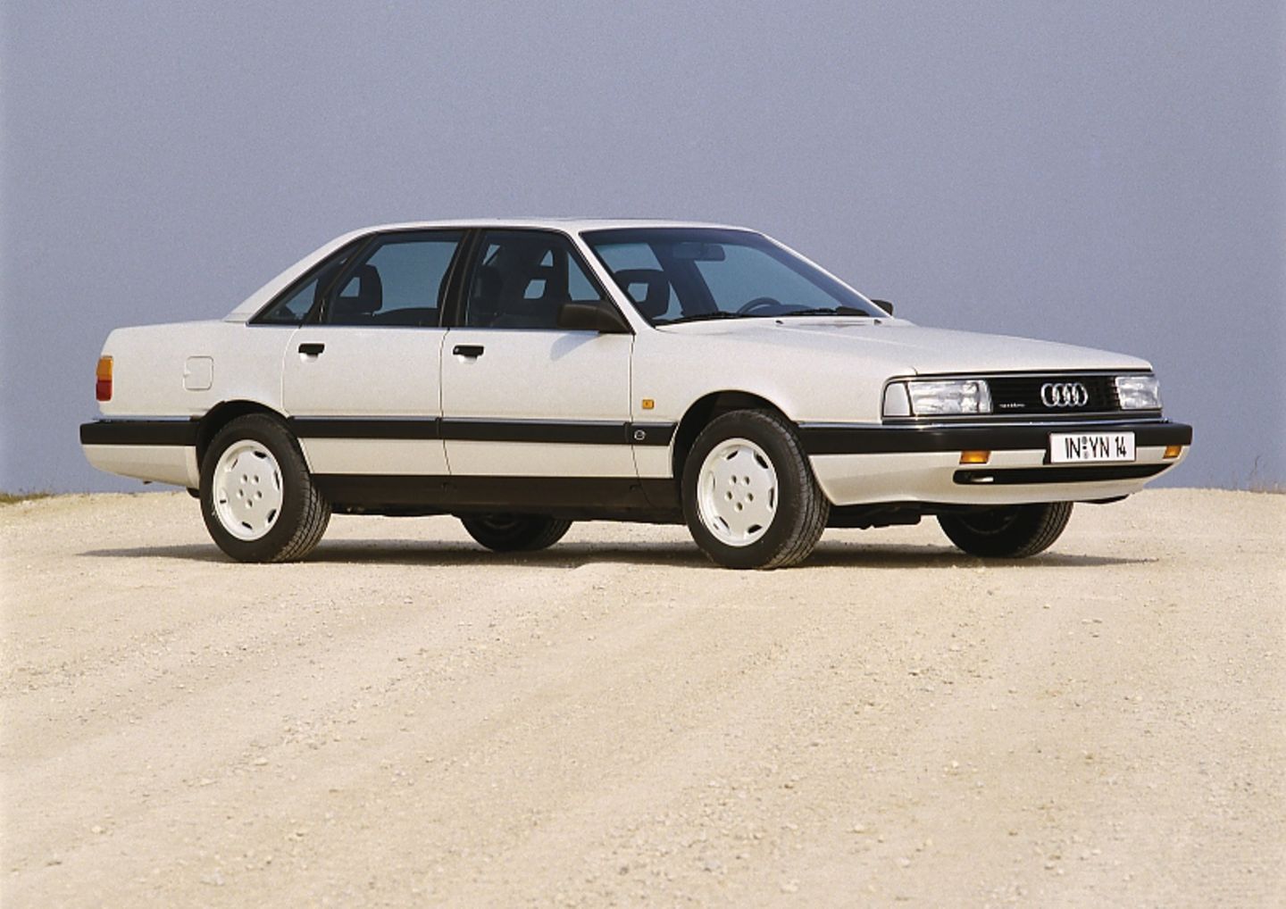 Audi 200 Typ 44
