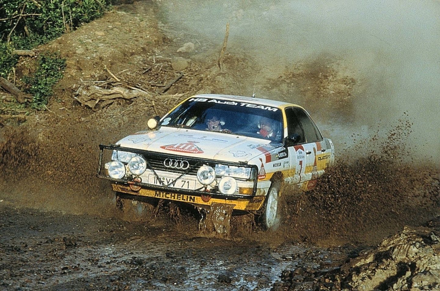 Audi 200 Typ 44