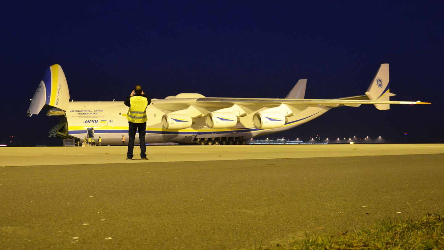 Antonow An-225