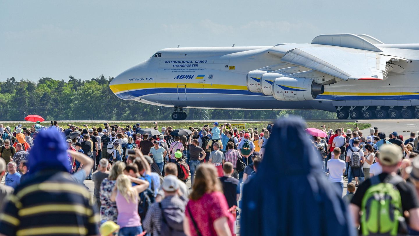 Antonow An-225