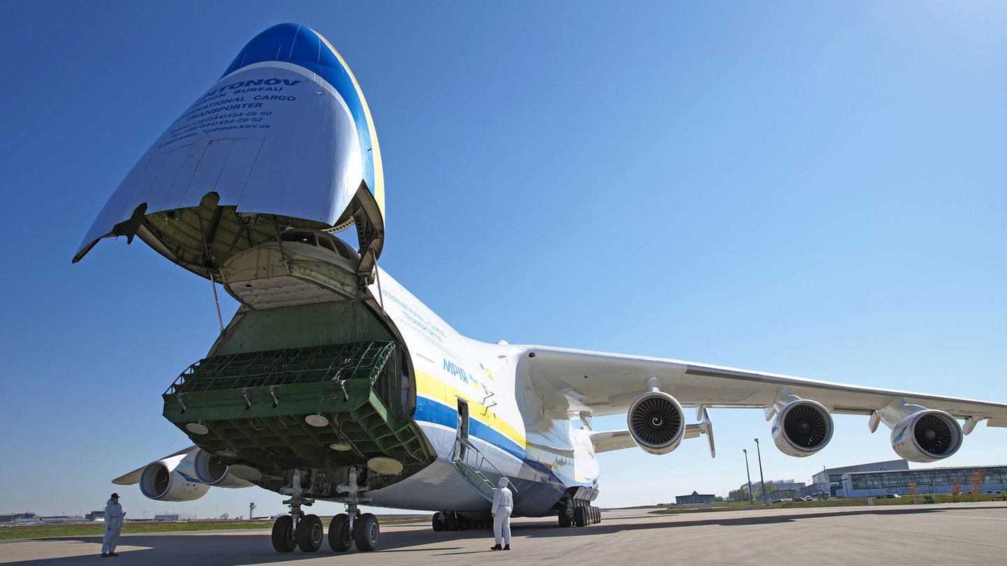 Antonow An-225