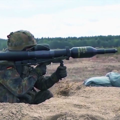 Panzerfäuste, Raketen, Fahrzeuge: Diese Waffen liefert Deutschland der Ukraine