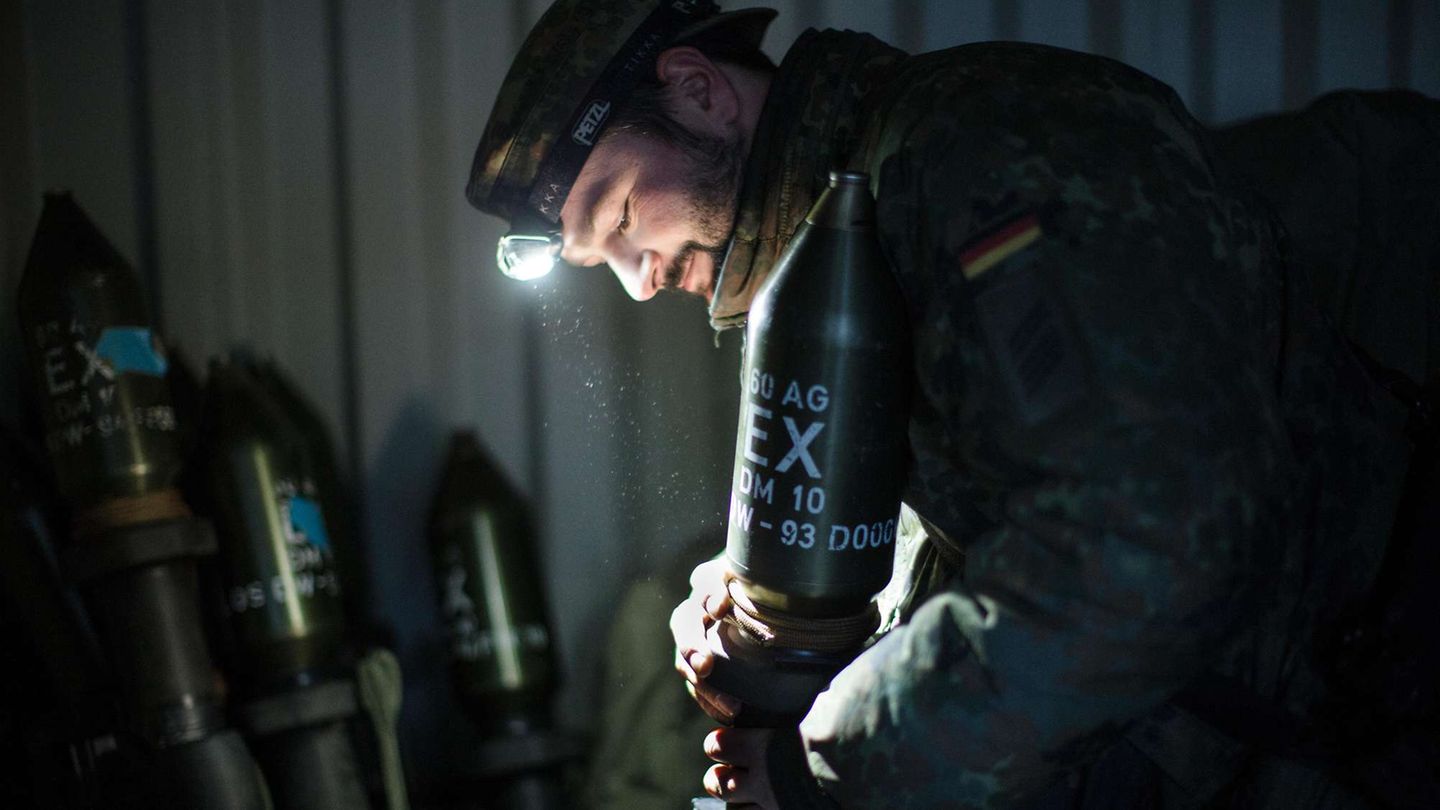 Hier ist gut zu erkennen, dass der Gefechtskopf sehr groß ist.