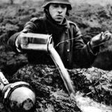 Zu Anfang des Krieges konnten sich Infanteristen nicht gegen Panzer wehren.