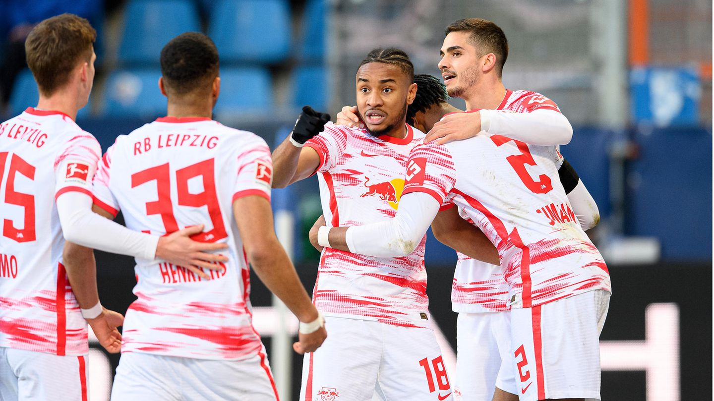 Die Spieler des RB Leipzig beim Torjubel