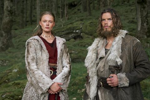 Freydis und Leif in Pelz