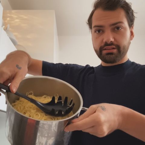 Jimi Blue Ochsenknecht cooks